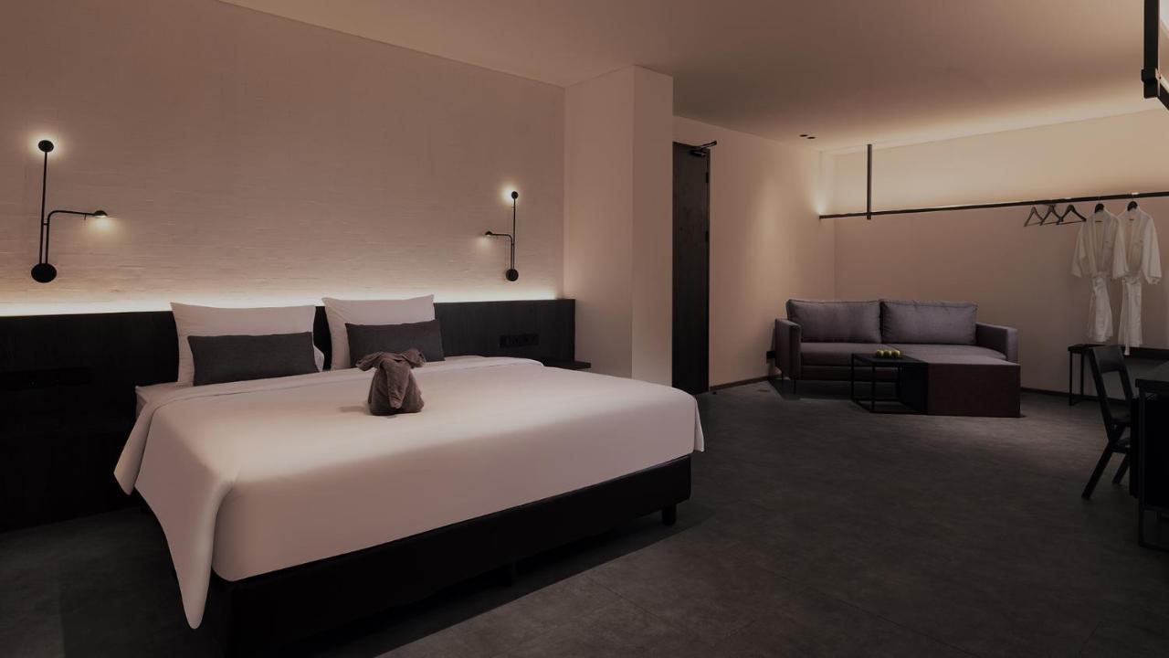 Rez Hotel スマラン エクステリア 写真